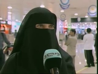 لقاء أم بإبنتها وإبنها بعد فراق دام أكثر من 22 عاما‬