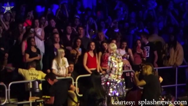 Miley Cyrus Crying Like Hell While Singing In New Jersey Bangerz Tour 2014