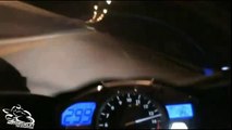 Yamaha R1 Otoban Gece gazlaması 299 kmh