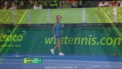 Błędy Wozniacki kosztują ją awans do finału