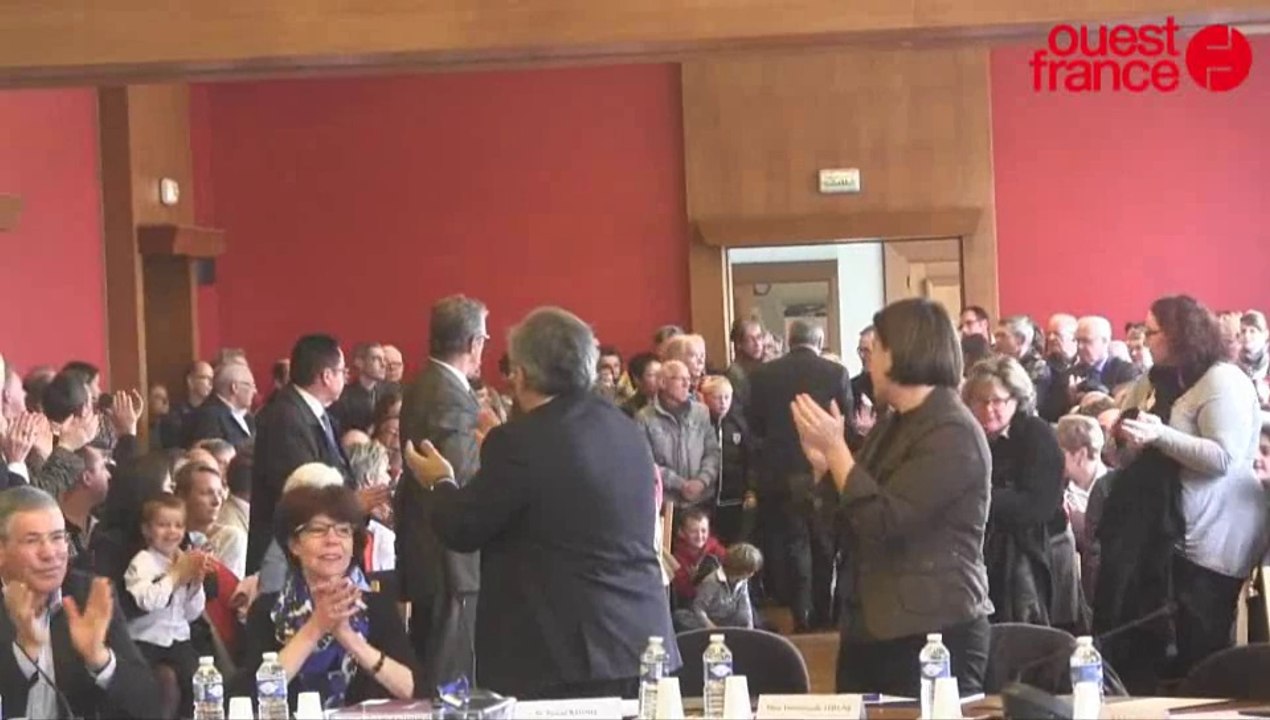 Le départ du maire de Saint-Lô : François Digard s'en va applaudi