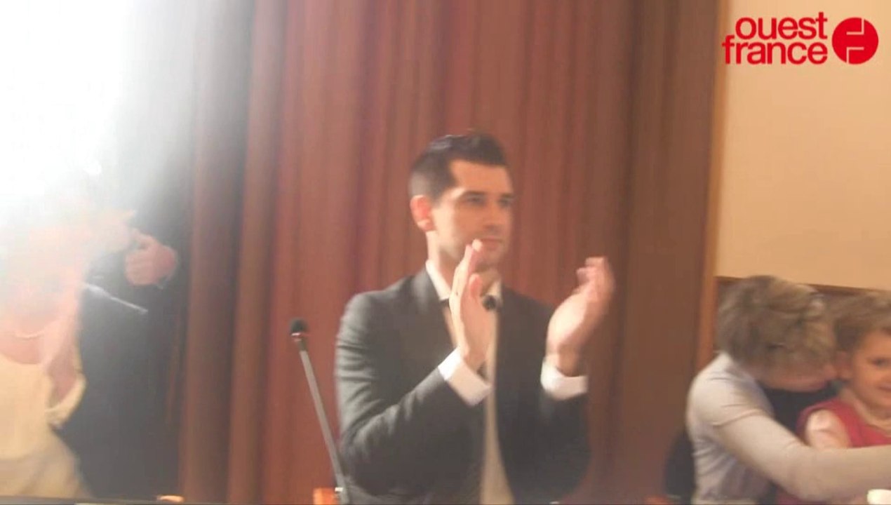 Le maire de Saint-Lô élu : le premier discours public de François Brière