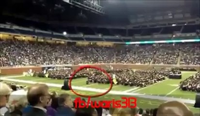 Pakistanama- Man Offering Prayer