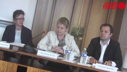 François Brière élu maire de Saint-Lô: Christine Le Coz fait son 1er discours d'opposante