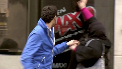 Pepsi Max Otobüs Durağı Reklamı