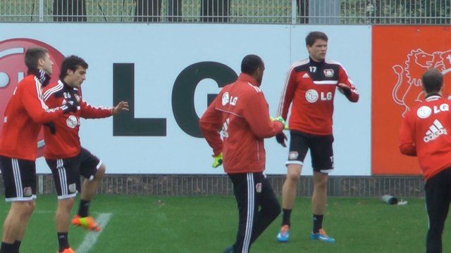 Bayer Leverkusen sack Hyypia