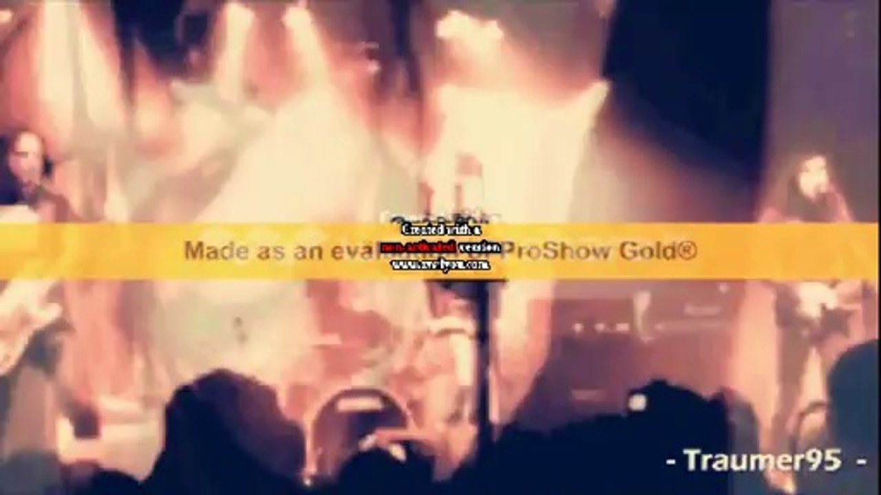 Taylor Momsen ; All the people tonight  put the hands in the sky.