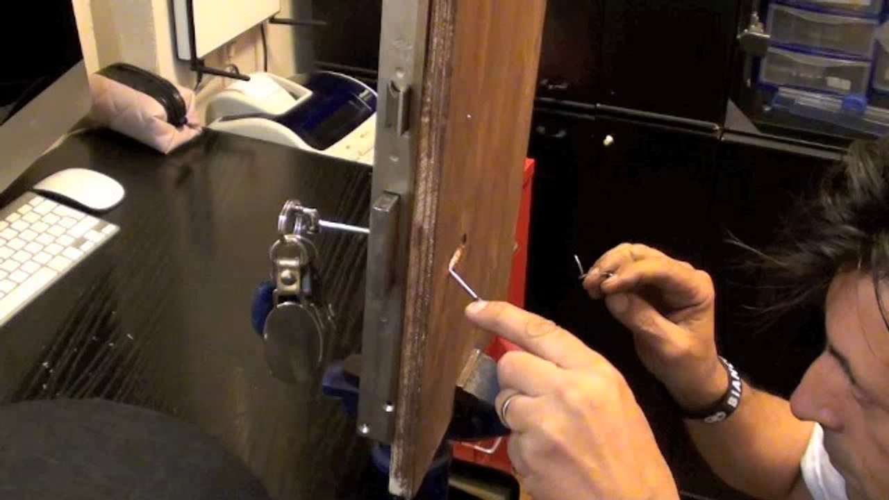 fabbro brescia 3387974002 aperture porte 24/7