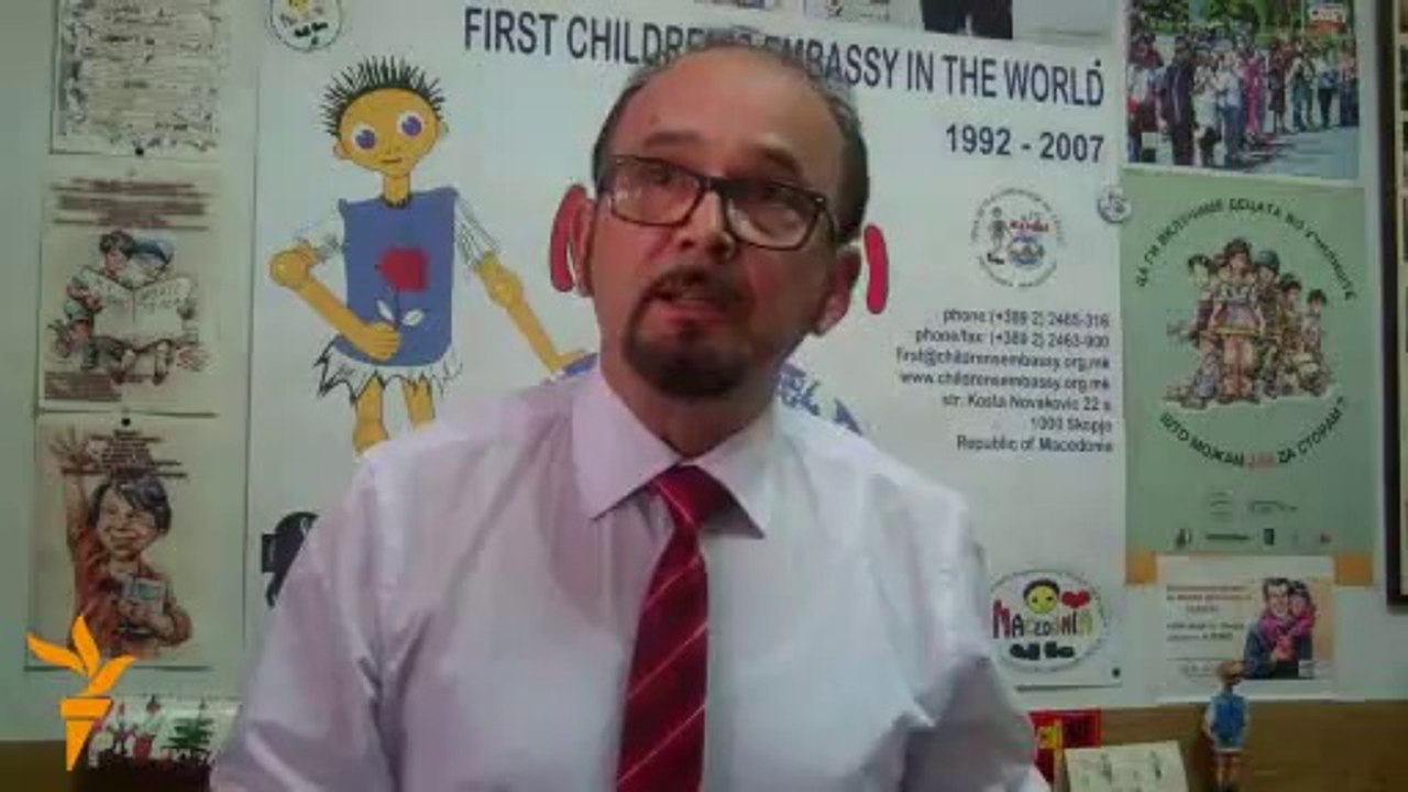 Змијанац - Децата не се лепачи на плакати Dragi Zmijanac