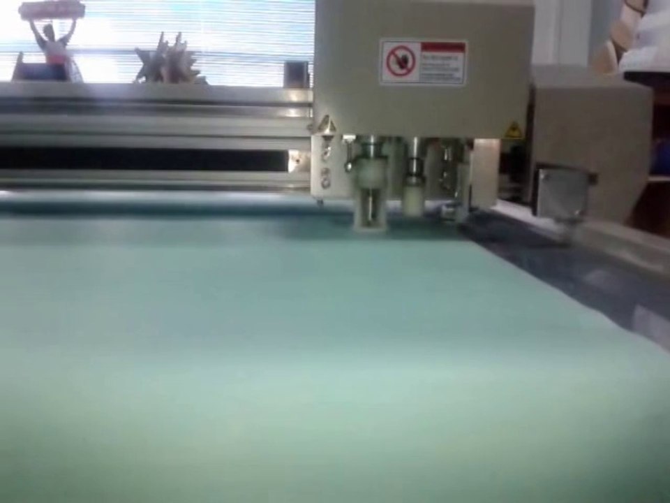 aokecut@163.com gasket cutting table plotter machine