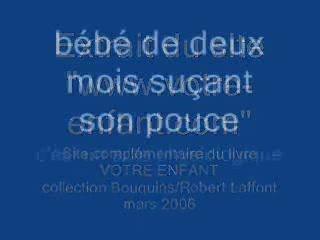 bébé suçant son pouce