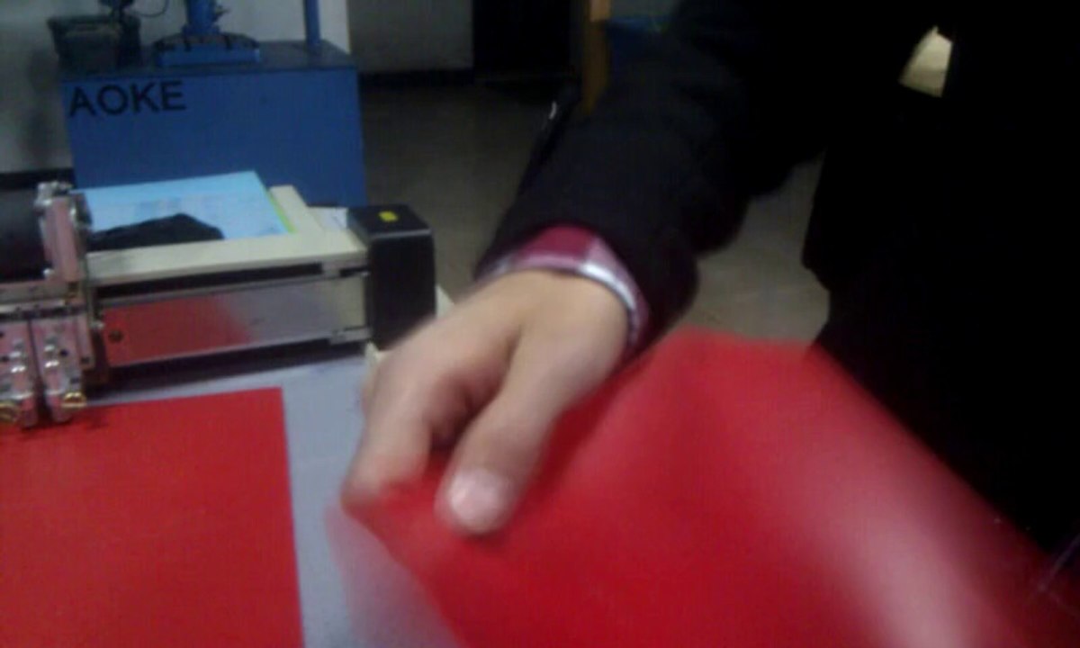 aokecut@163.com PVC fruit tray cutter plotter flatbed digital machine