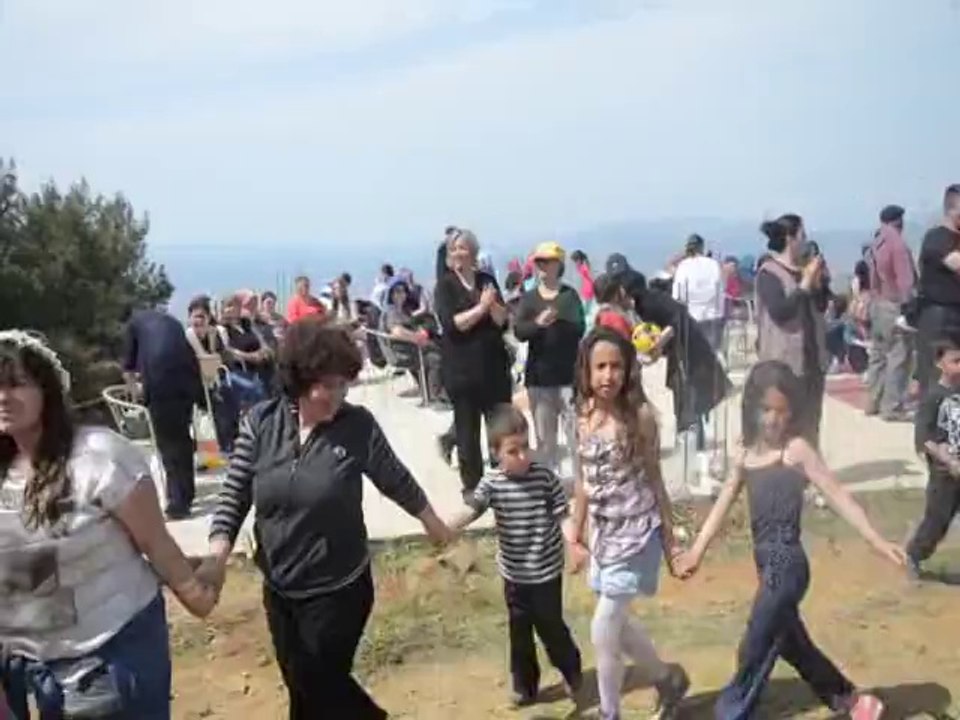SEÇİM YORGUNLUĞUNU KİREÇÇİLİ KÖYÜNDE ATTILAR