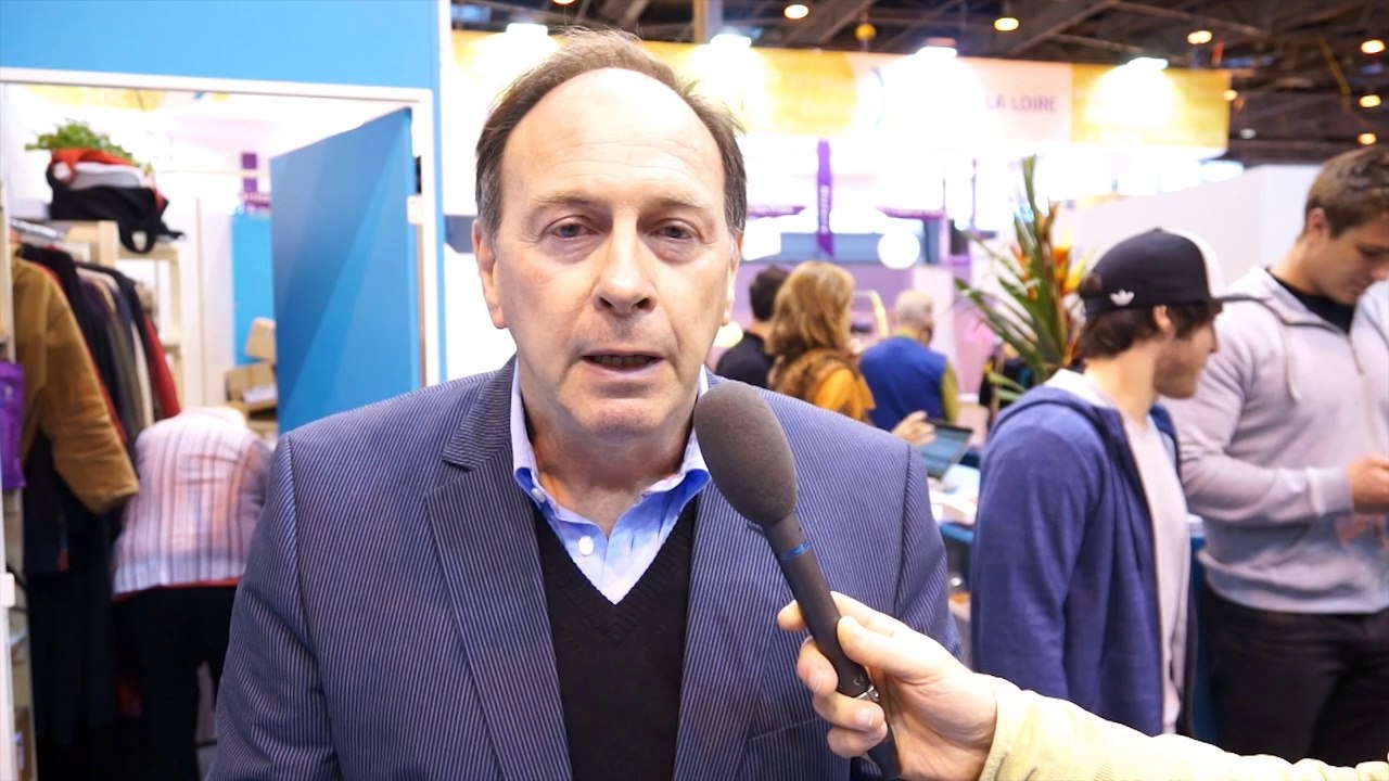 Rencontre avec Ian BORTHWICK au Salon du livre de Paris avec le ministère des Outre-mer