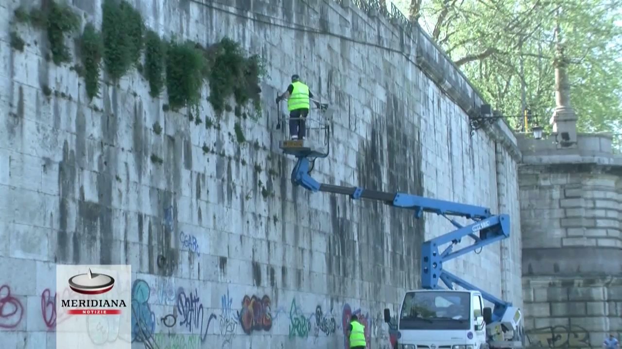 Decoro, 20 cooperative sociali a lavoro per pulire l’isola Tiberina