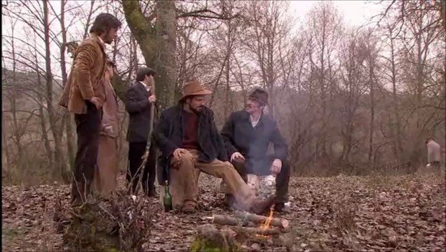 Momentos C&A: Conrado se lastima entre las rocas buscando a Esperanza