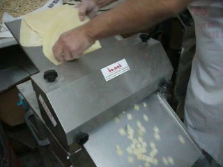 ERİŞTE KESME MAKİNALARI.