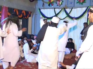 Ve Sab Ton Sohniya Hay Ve Man Mohnya     Lo kar lo Gul      kithay nisho tey Rangeela aur kithay ......