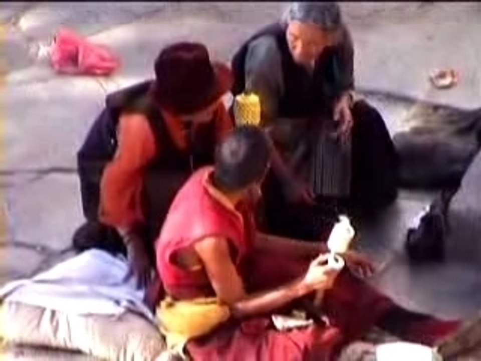 Ombres sur le Tibet