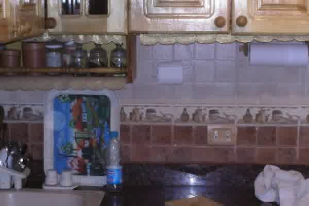 فيصل   ش متفرع من فيصل الرئيسى شقة بحرى 125 متر موقع متميز منطقة راقية تشطيب سوبر لوكس   على شارع 30 م