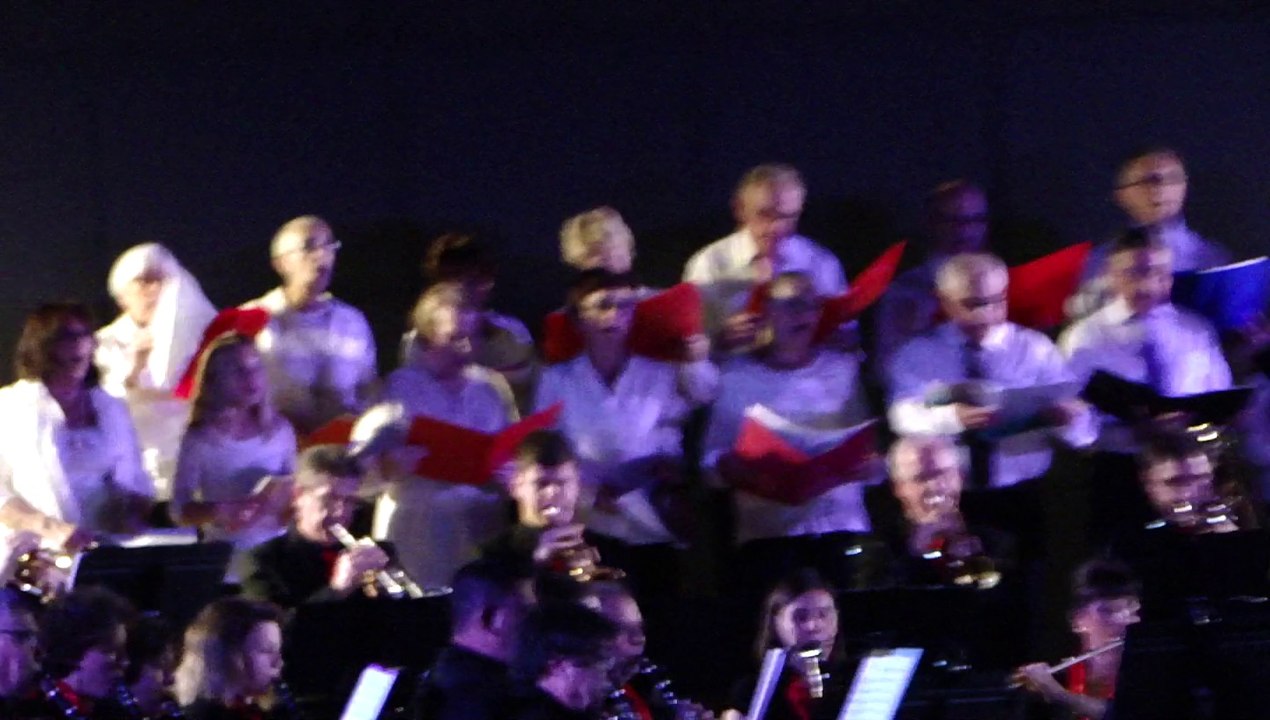 Take me Home Country  Harmonie de Nissan + Chorale:"LesRitournelles " de Colombiers.