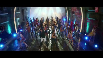 Besharmi Ki Height Song Main Tera Hero