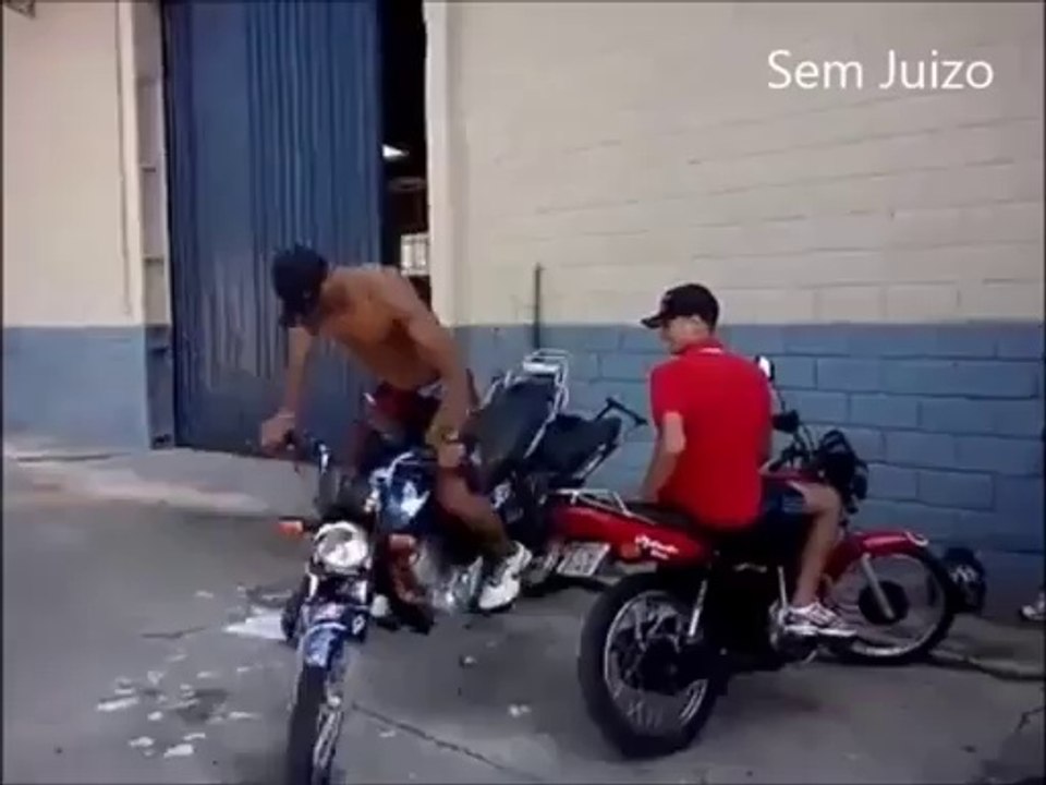Garer sa moto comme un boss !