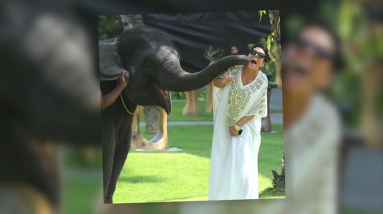 Ein Sonnenbad und Selfies mit Elefanten- so verbringen die Kardashians ihren letzten Tag in Thailand