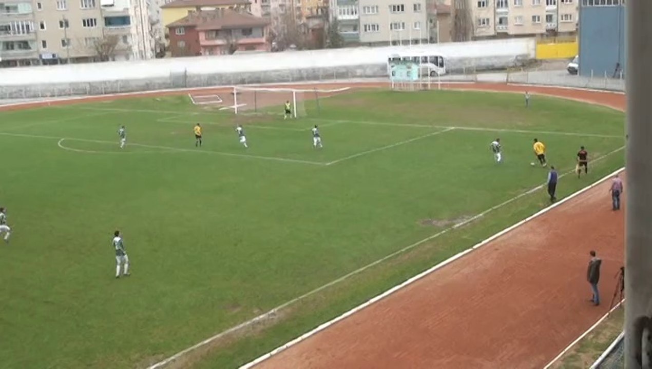 FUTBOL ŞAMPİYONLUK MAÇI YAPRAKLI SPOR