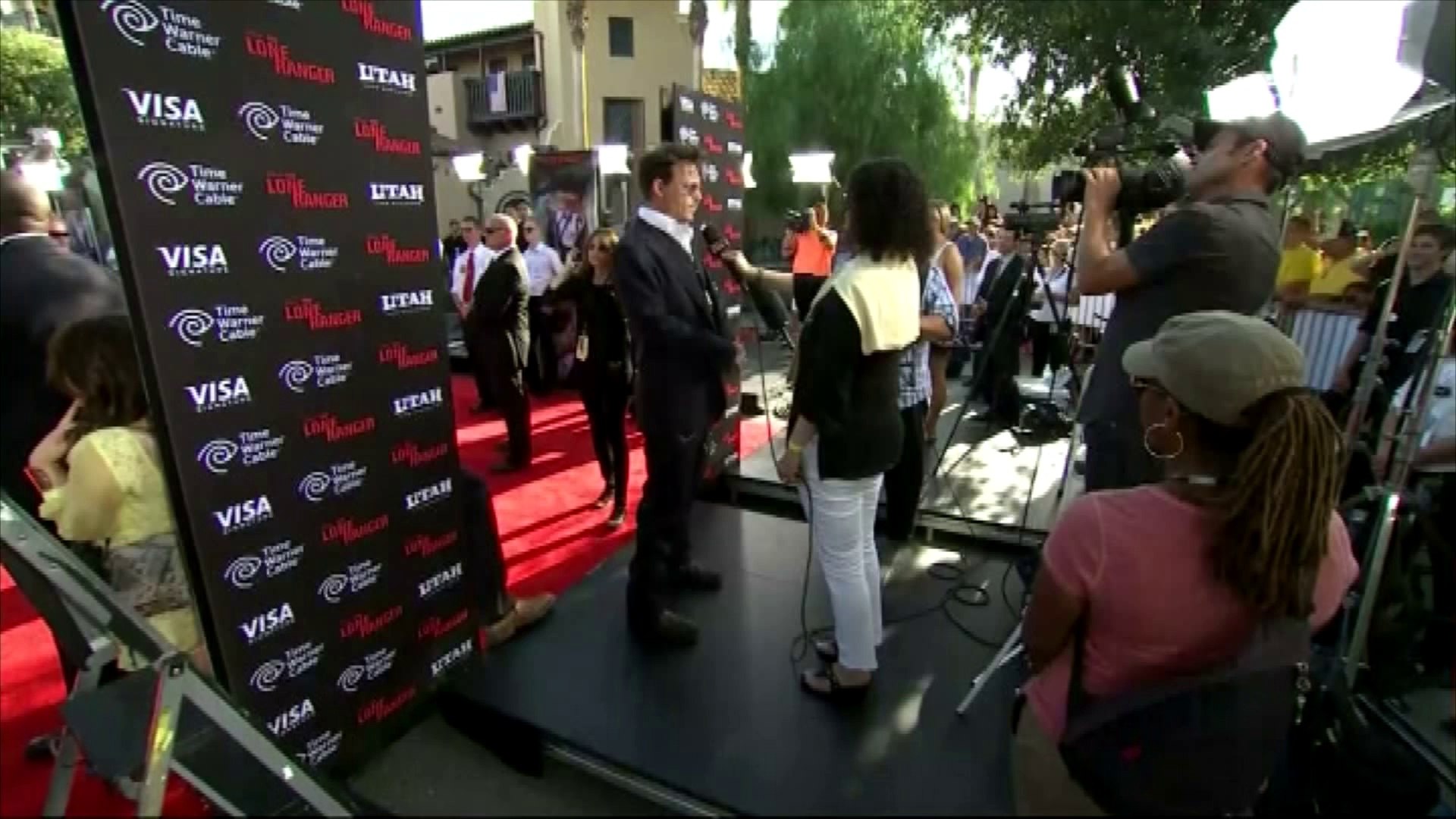 ⁣Johnny Depp parle de ses fiançailles avec Amber Heard