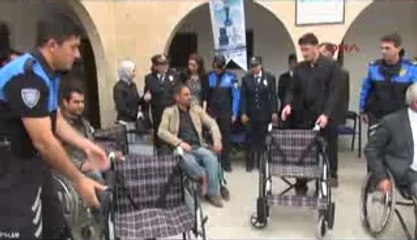 POLISTEN TEKERLEKLI SANDALYE