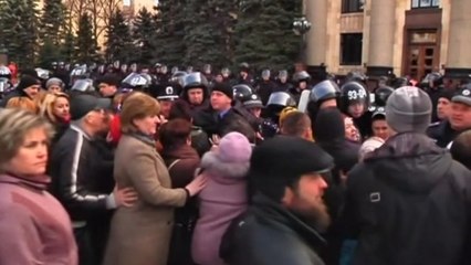 Pro-Russian protests show no sign of stopping in Ukraine