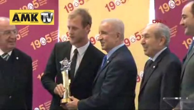 GSYİAD Semih Kaya'yı yılın sporcusu seçti