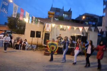 HDK GAZİEMİR  GENÇLİK İN 06.04.2014 GAZİEMİR BİN BAŞI RESTA BEY MAH. DE DÜZENLEMİŞ OLDUĞU SAYIN ABDULLAH ÖCALAN DOĞUM GÜNÜ ETKİNLİĞİ