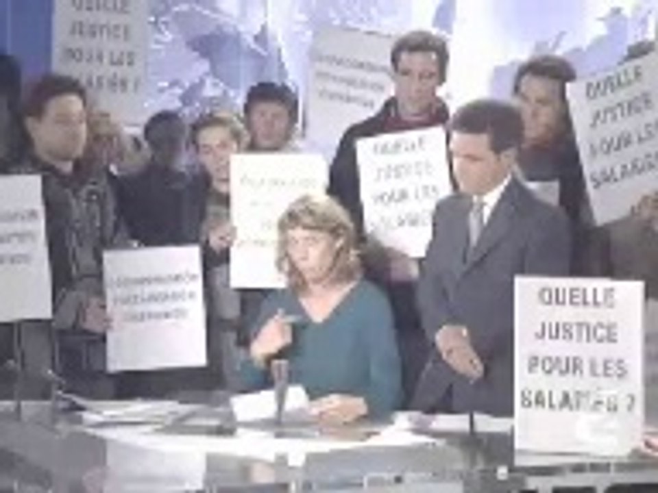 Le 20h de David Pujadas perturbé par des intermittents