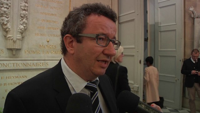 Vote de confiance à Valls : les frondeurs expliquent leur abstention