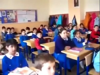 Süper İlahi Yetim Kız