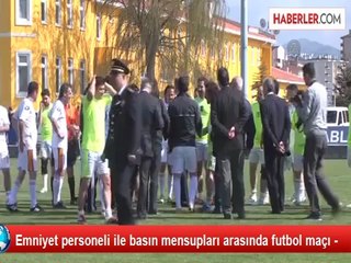 Descargar video: Emniyet personeli ile basın mensupları arasında futbol maçı -