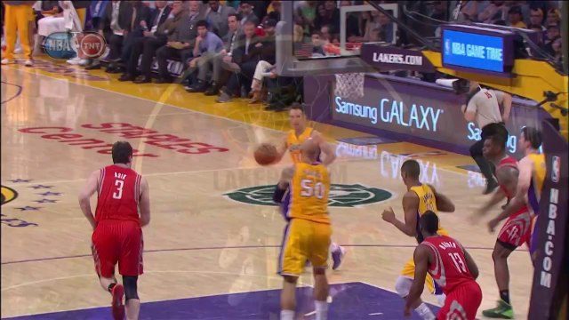 Steve Nash devient le 3e meilleur passeur de l'histoire