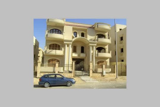 Ground floor 360 M for Rent in 2nd Quarter New Cairo City