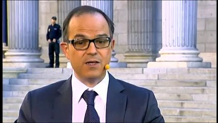 Un espontáneo al set de TV3 en Madrid: "¡Dónde están los cojones de Artur Mas!