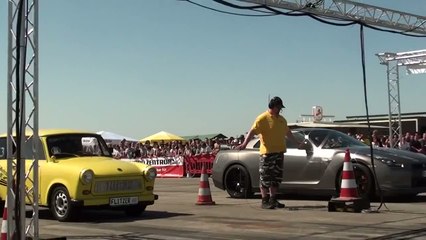 Nissan GT-R contre Trabant ''légèrement'' modifiée : qui l'emporte ?