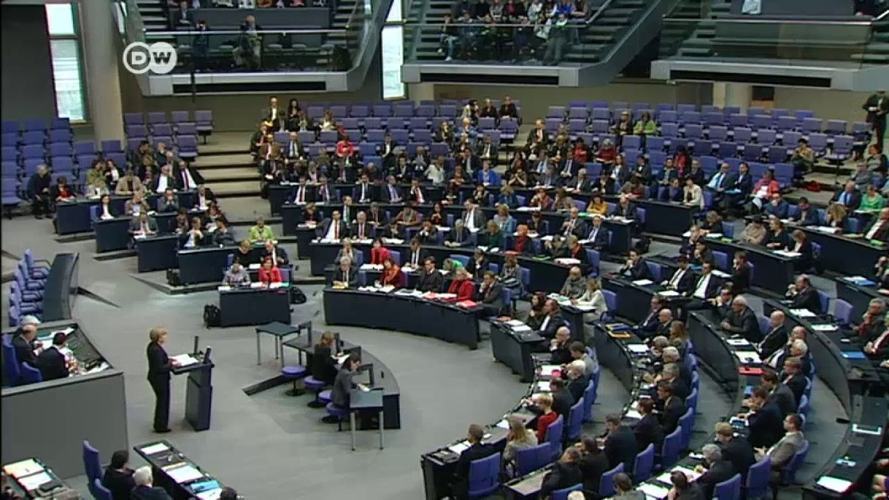 Kritik und Eigenlob im Bundestag | Journal