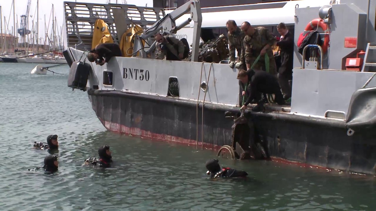 Opération rade propre à Toulon