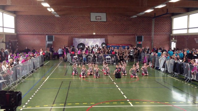Festival de majorettes à Heuchin