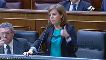 Santamaría acusa a PSOE de hacer oposición a españoles