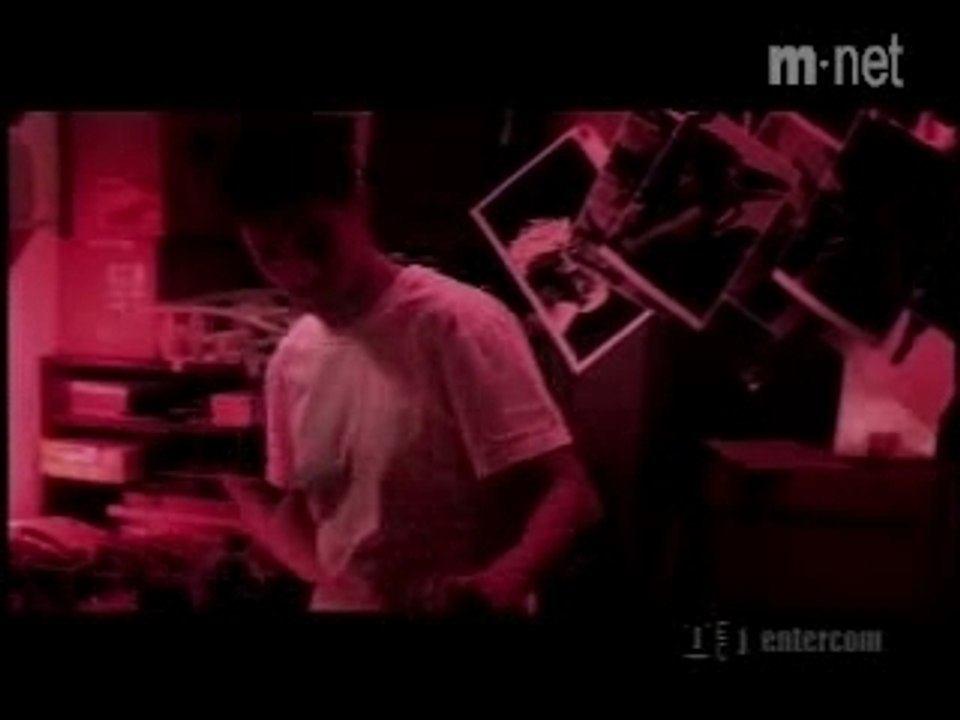 HARIAS ESTO POR AMOR YO LO PENSARIA ^^