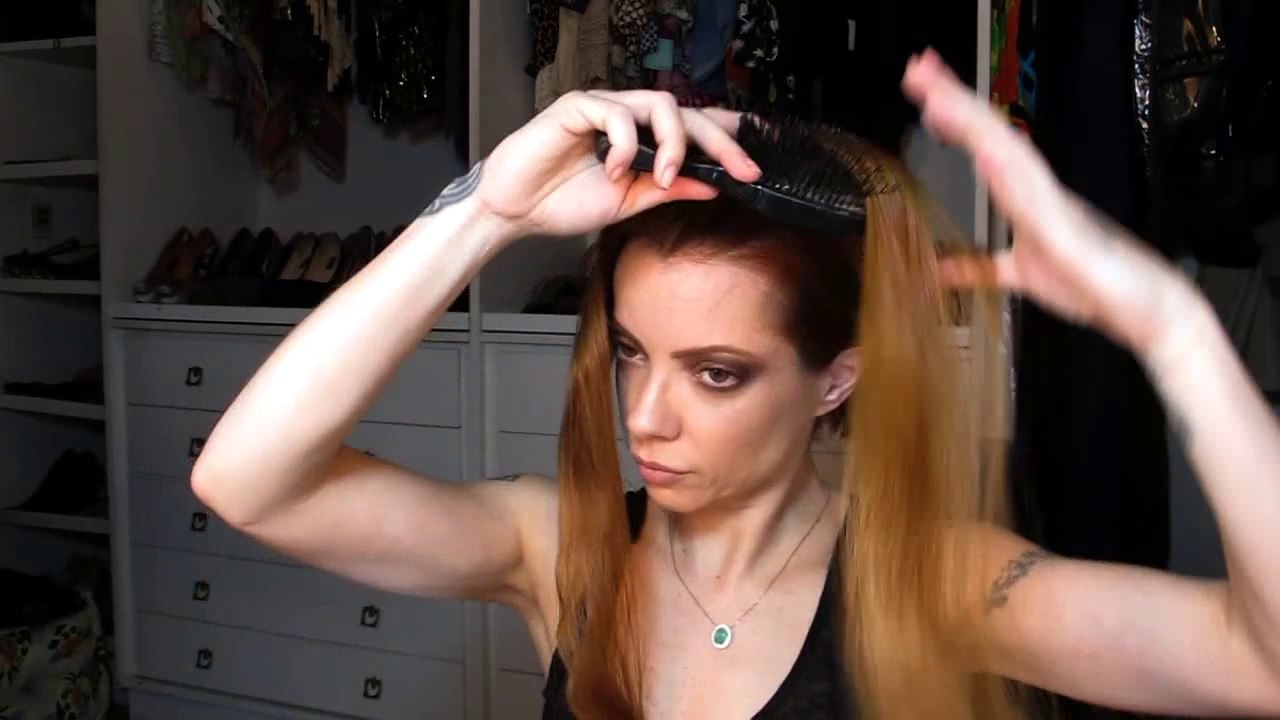 Julia Petit Passo a Passo Oscar de la WU Cabelo