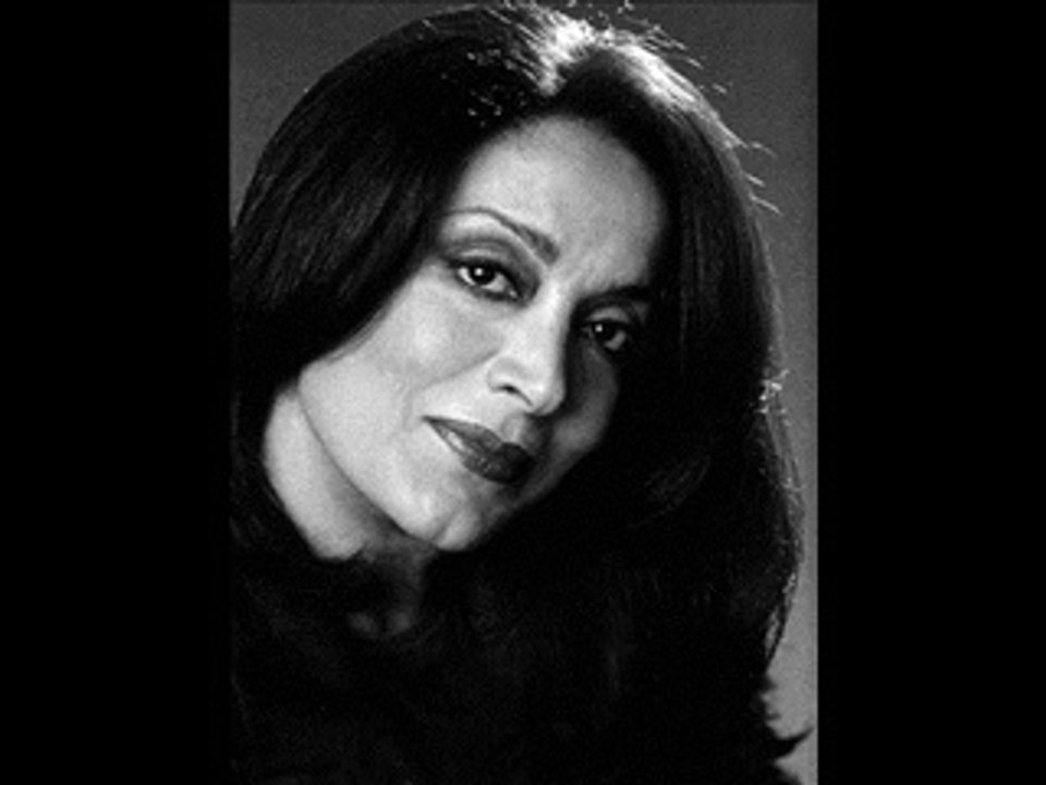 Belkıs Akkale - Kipriğin Kaşına Değdiği Zaman