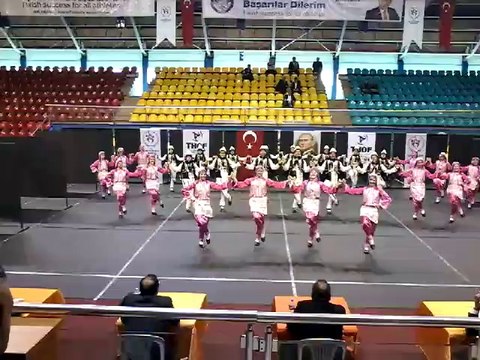 Atatürk Orta Okulu Halk Oyunları Ekibi Sakarya Bölge Yarışması